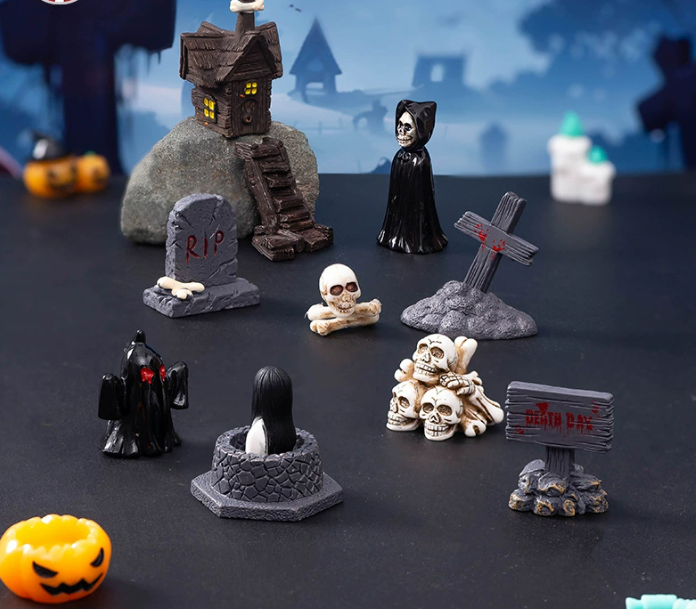 Halloween Resin Decor Set - Spooky Skull & Mummy Figurines for Home and Desktop - Image 4